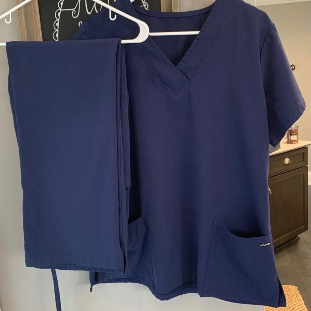 *SOLD* Women’s Large Jockey Navy Scrub Set